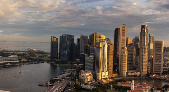 Marina_Bay_Financial_District_and_Singapore_River